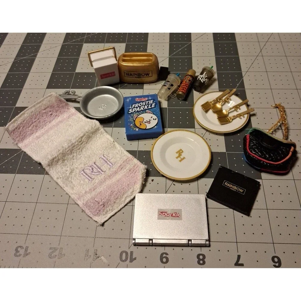 Rainbow High Dollhouse Accessory Lot toaster utensils plates Sparkle